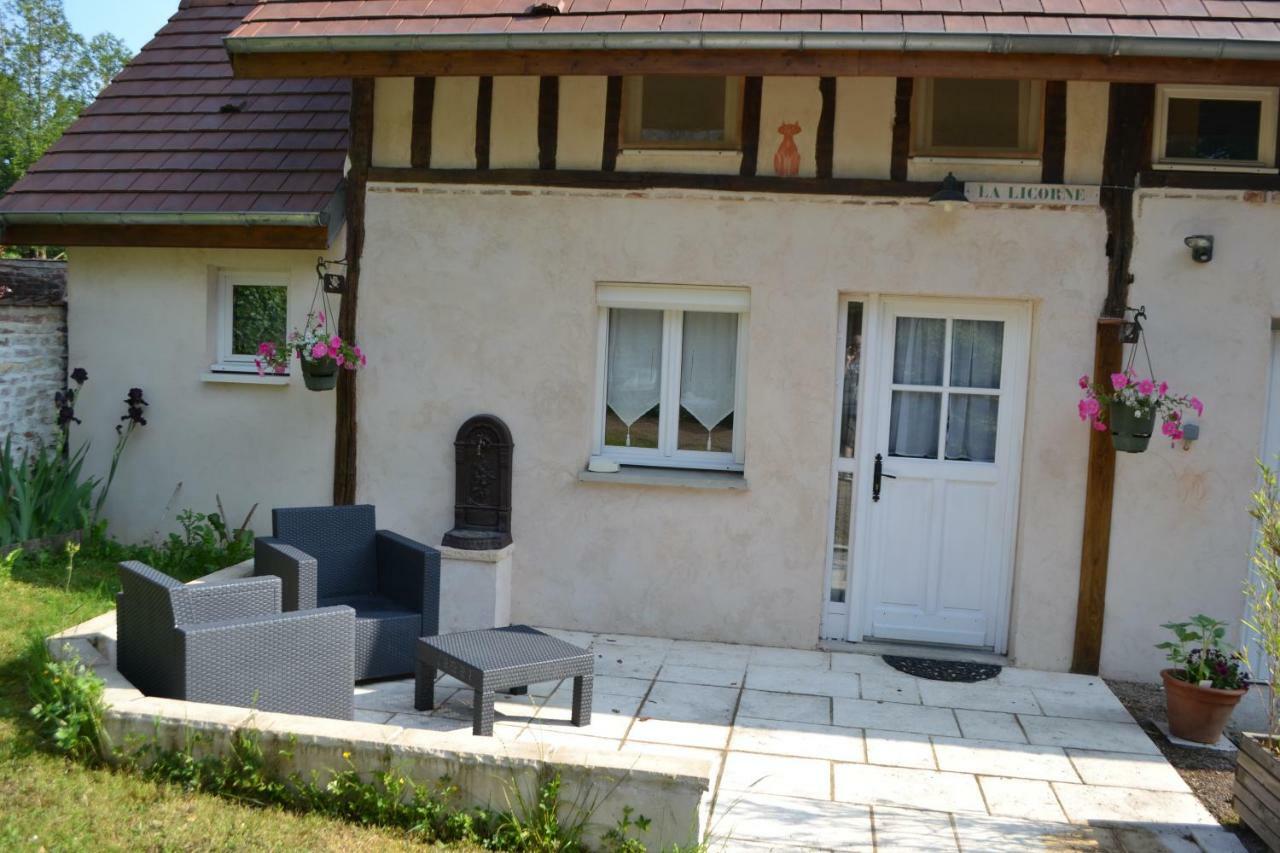 Bed and Breakfast La Licorne Lamarche-Sur-Saone Exterior foto