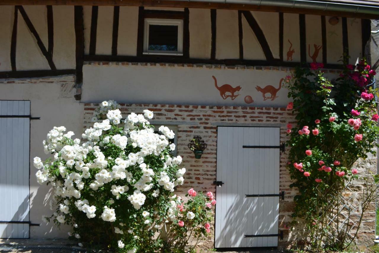 Bed and Breakfast La Licorne Lamarche-Sur-Saone Exterior foto